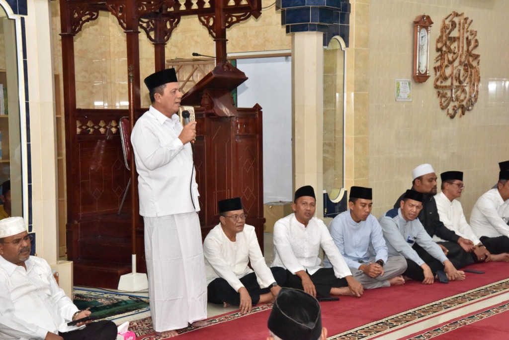 Kunker_ke_Karimun,_Direksi_BRK_Syariah_Lanjutkan_Safari_Ramadan_Bersama_Pemprov_Kepri_dan_Berikan_Bantuan_CSR_8